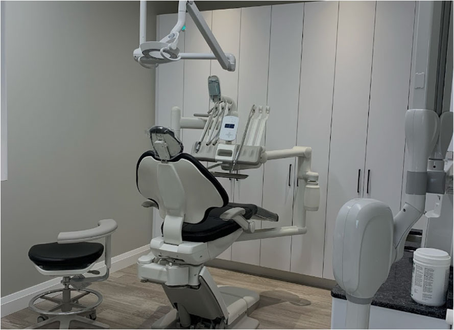 clean well lit dental clinic hamilton treatment room